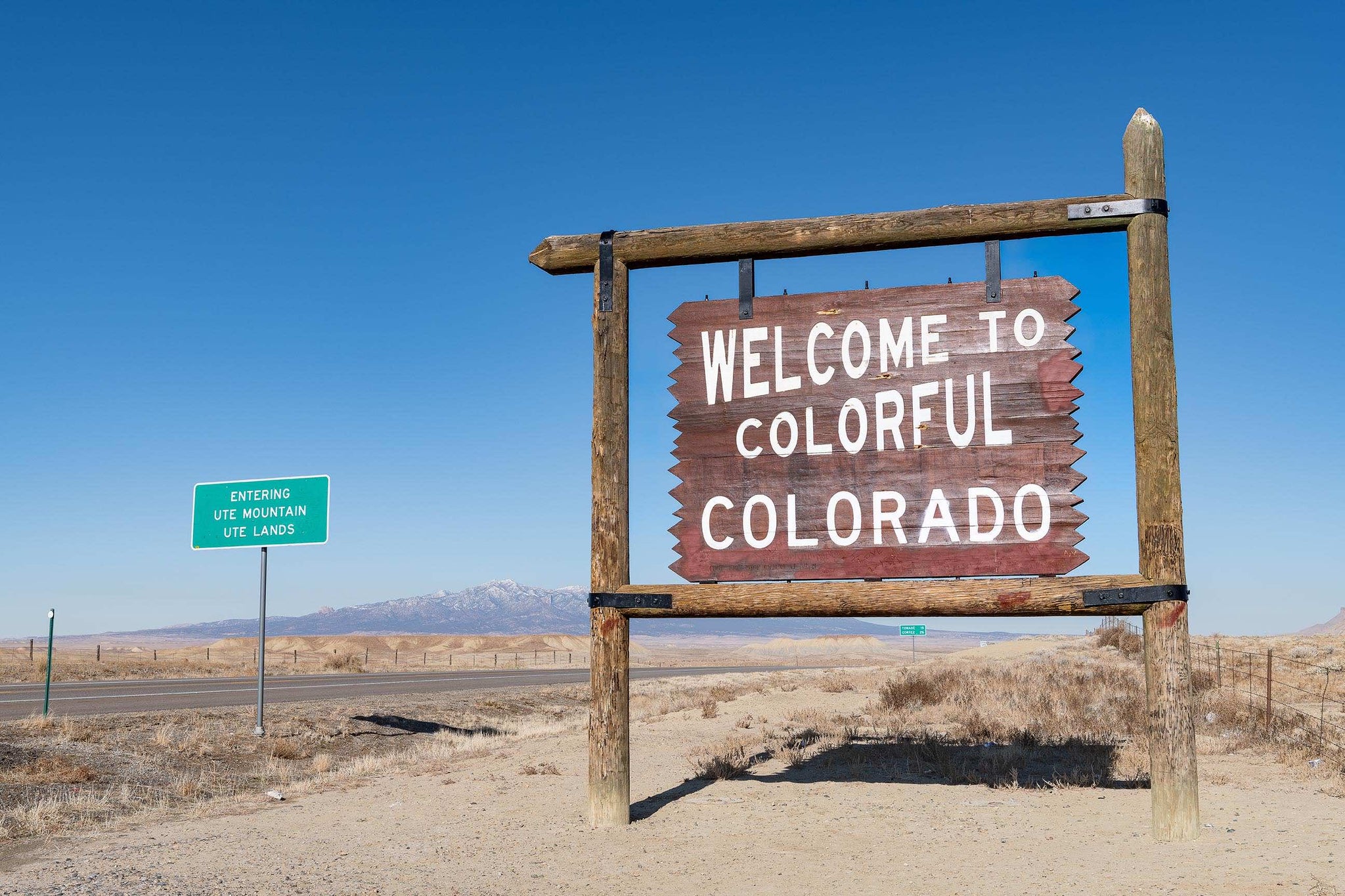 Welcome To Colorful Colorado State Sign Vinyl Sticker Decal – Brown, Matte – I Luv My State